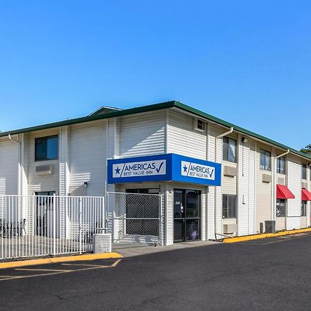 Americas Best Value Inn - Lincoln Airport Экстерьер фото