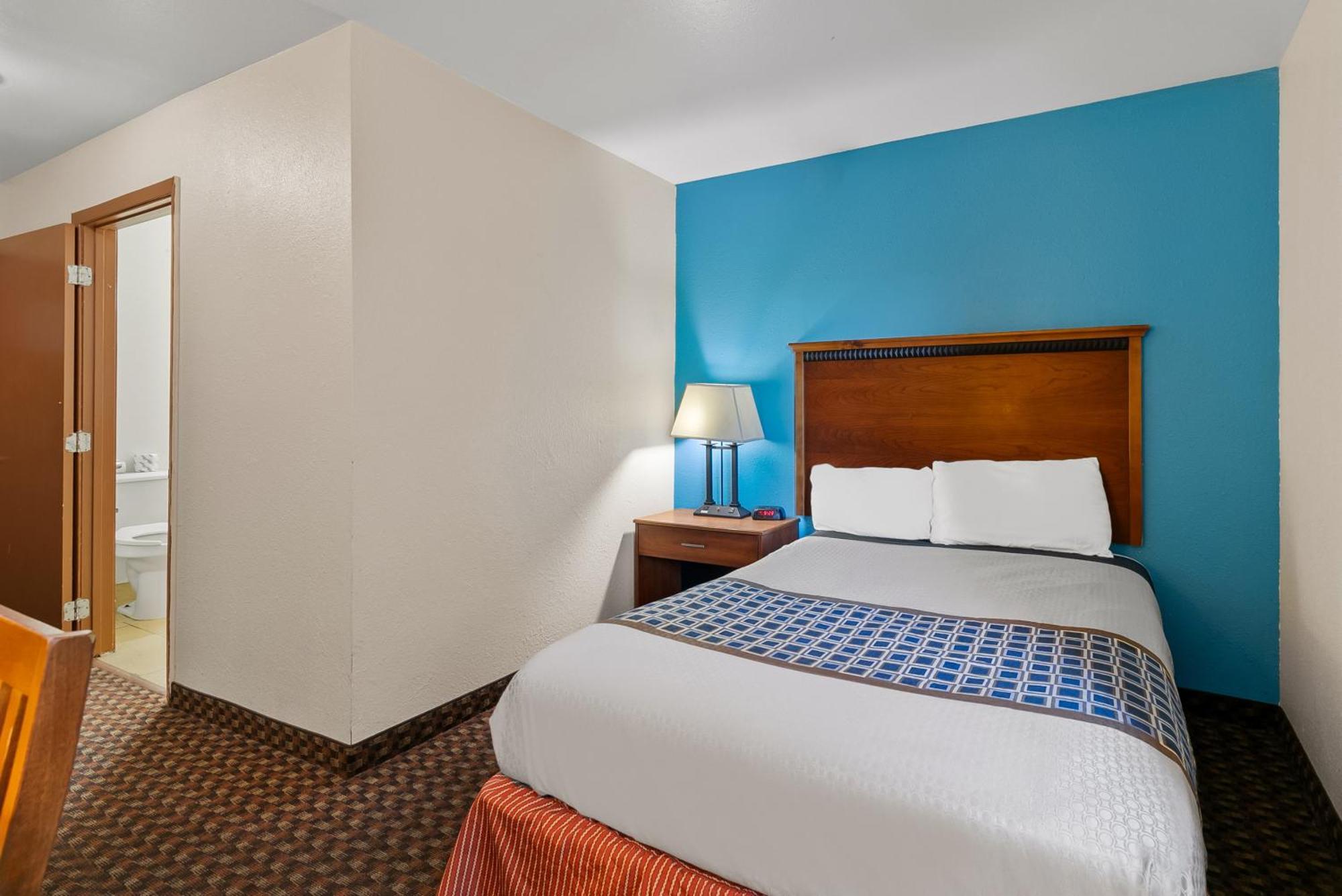 Americas Best Value Inn - Lincoln Airport Экстерьер фото