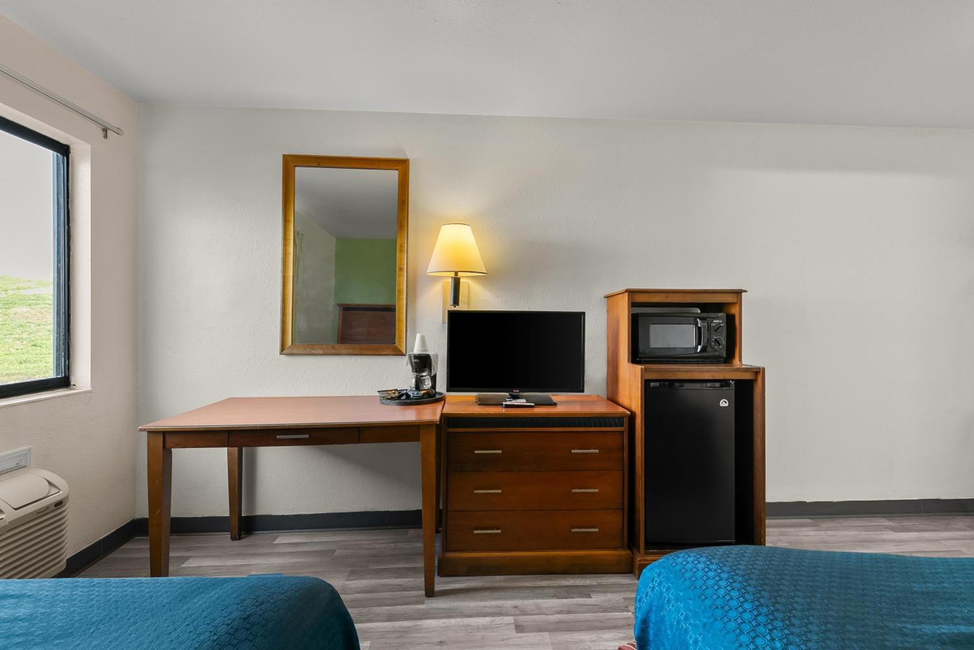 Americas Best Value Inn - Lincoln Airport Экстерьер фото