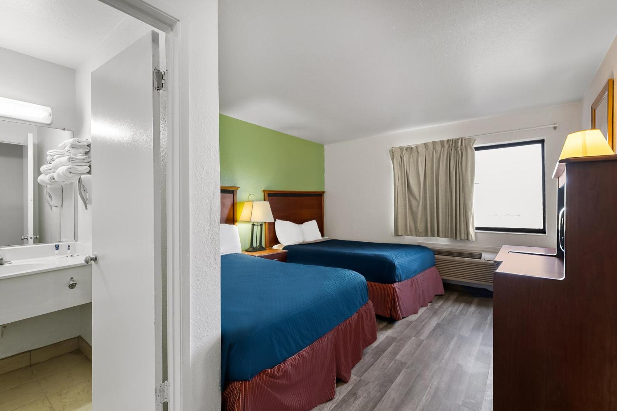 Americas Best Value Inn - Lincoln Airport Экстерьер фото